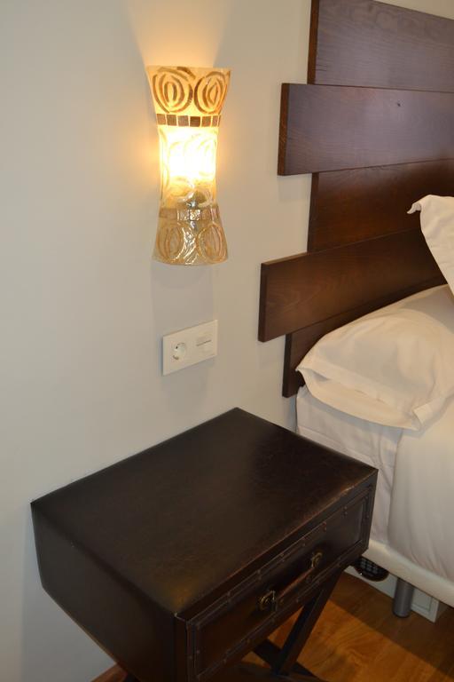 Los Amigos Vip Rooms มาดริด ภายนอก รูปภาพ